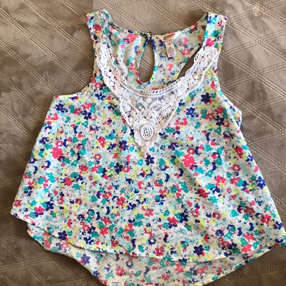 Flowy croptop - Picture 1 of 1